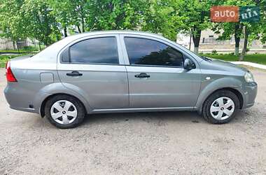 Седан Chevrolet Aveo 2007 в Глухове