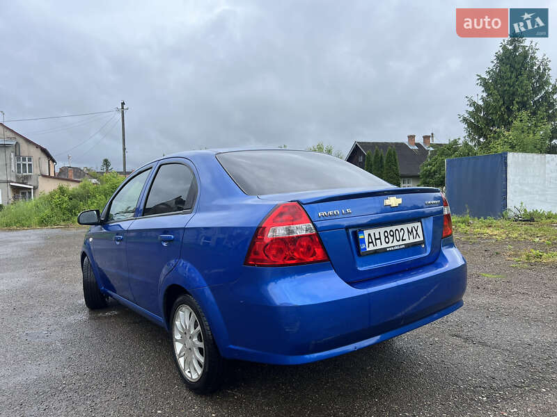 Седан Chevrolet Aveo 2006 в Львове