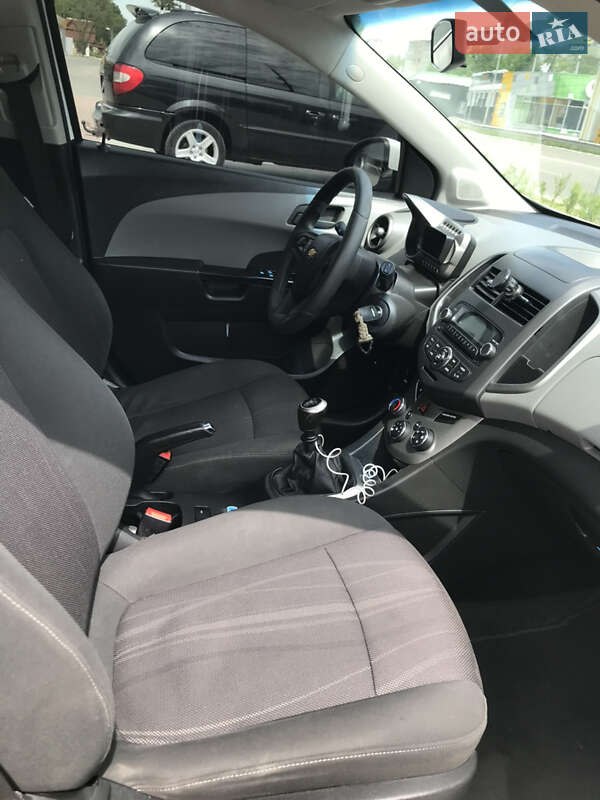 Хетчбек Chevrolet Aveo 2012 в Києві