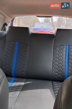 Хетчбек Chevrolet Aveo 2008 в 
