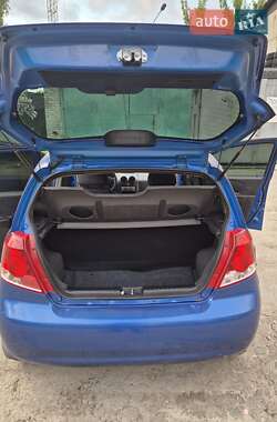Хэтчбек Chevrolet Aveo 2007 в 