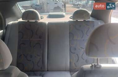 Седан Chevrolet Aveo 2004 в 