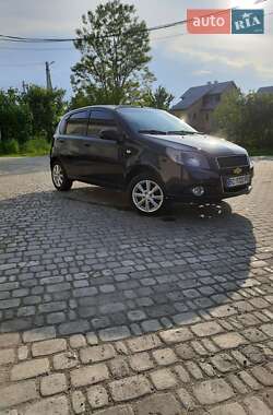 Хэтчбек Chevrolet Aveo 2011 в 