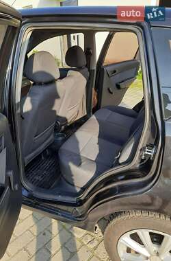 Хэтчбек Chevrolet Aveo 2011 в 