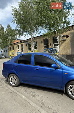 Седан Chevrolet Aveo 2004 в 