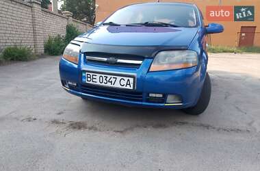 Хэтчбек Chevrolet Aveo 2005 в 