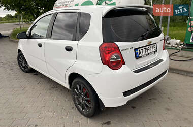 Хэтчбек Chevrolet Aveo 2011 в Ивано-Франковске