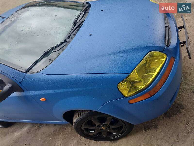 Седан Chevrolet Aveo 2004 в Бережанах