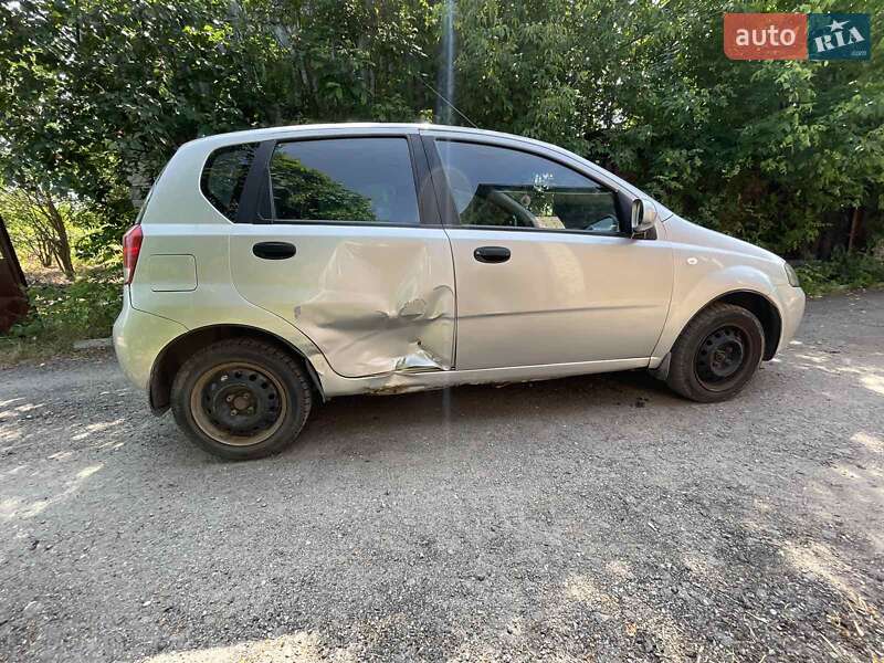 Хетчбек Chevrolet Aveo 2006 в Дніпрі