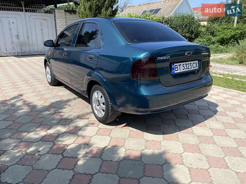 Седан Chevrolet Aveo 2005 в Херсоні