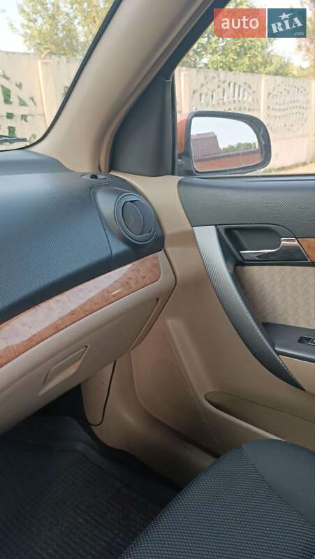 Седан Chevrolet Aveo 2007 в Днепре