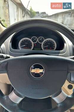 Седан Chevrolet Aveo 2007 в Киеве