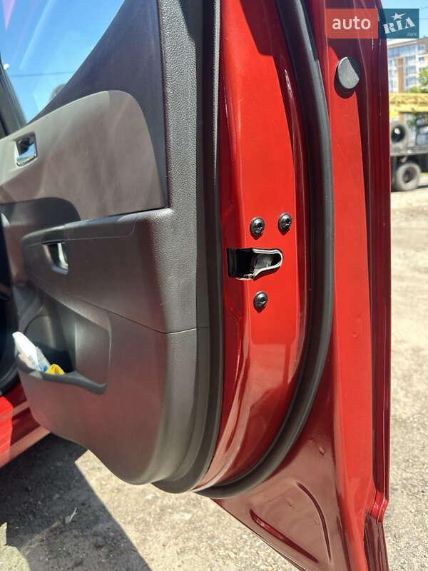 Хэтчбек Chevrolet Aveo 2012 в Полтаве фото 6 Хэтчбек Chevrolet Aveo 2012 в Полтаве