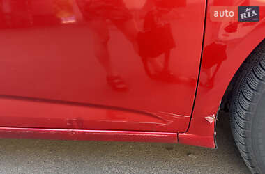 Хетчбек Chevrolet Aveo 2012 в 
