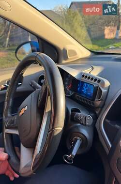 Хэтчбек Chevrolet Aveo 2012 в 