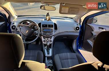 Хэтчбек Chevrolet Aveo 2012 в 