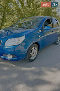 Хэтчбек Chevrolet Aveo 2009 в Никополе