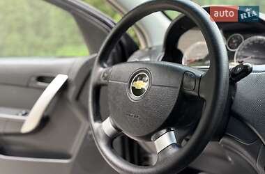 Седан Chevrolet Aveo 2011 в 