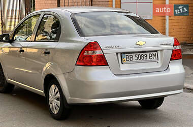 Седан Chevrolet Aveo 2011 в 