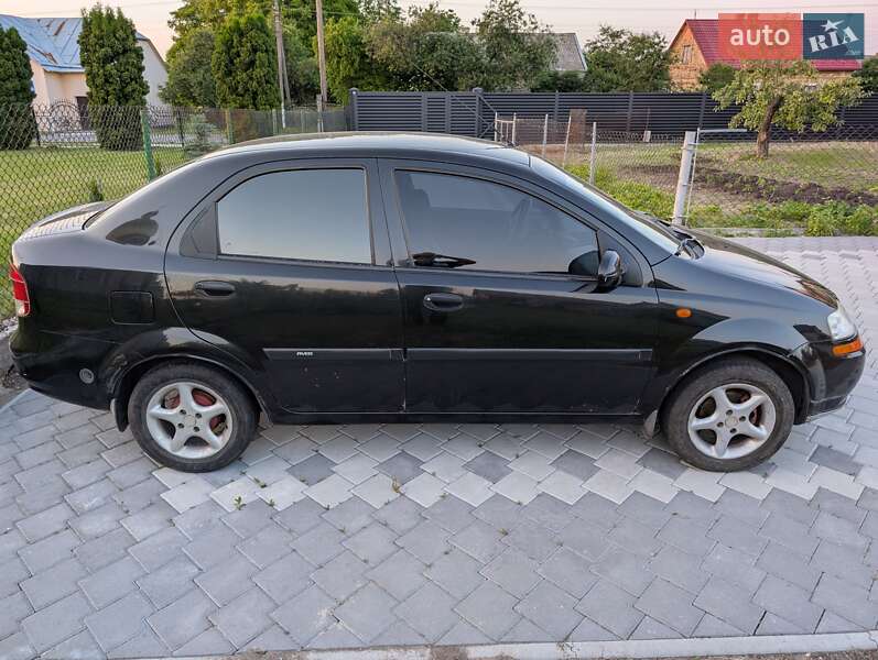 Седан Chevrolet Aveo 2005 в 