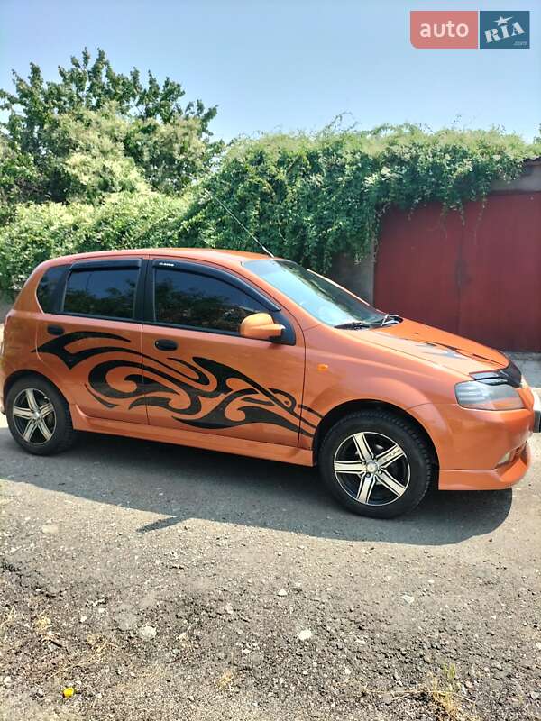 Хэтчбек Chevrolet Aveo 2006 в Николаеве фото 4 Хэтчбек Chevrolet Aveo 2006 в Николаеве