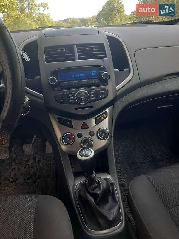 Седан Chevrolet Aveo 2013 в Новоукраїнці