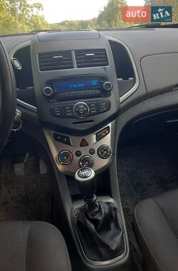 Седан Chevrolet Aveo 2013 в 