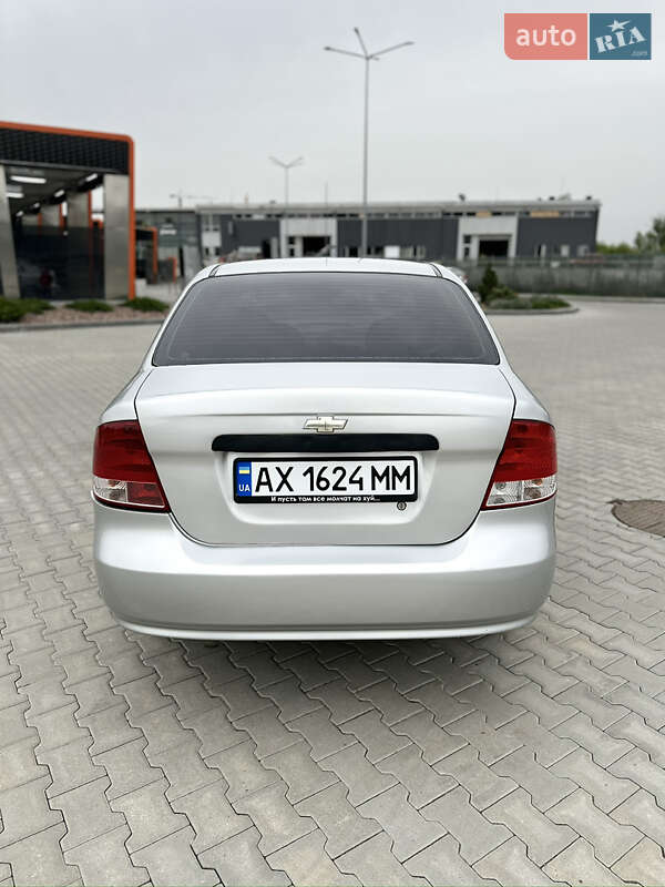 Седан Chevrolet Aveo 2005 в Харькове