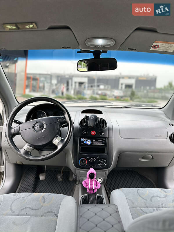 Седан Chevrolet Aveo 2005 в Харькове
