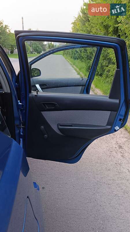 Хэтчбек Chevrolet Aveo 2008 в Ровно