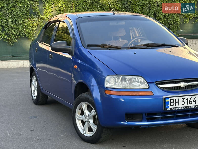 Седан Chevrolet Aveo 2004 в Одессе