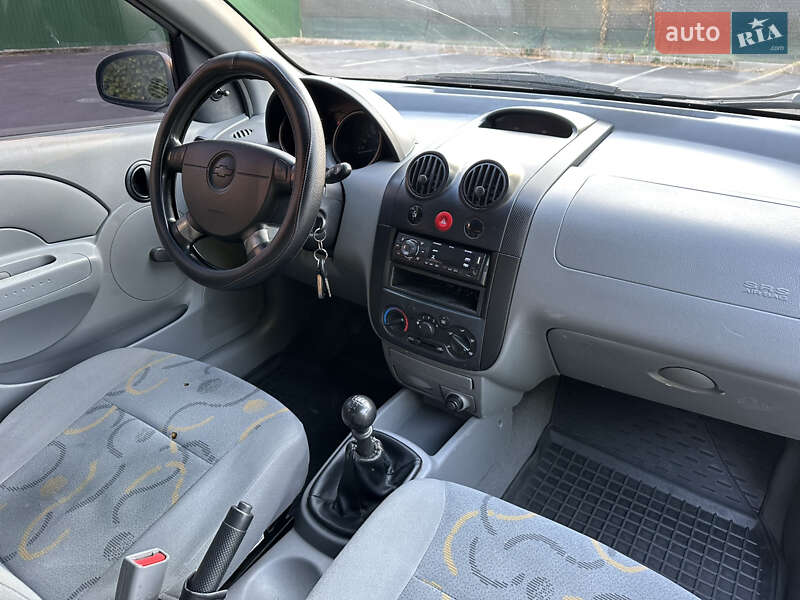 Седан Chevrolet Aveo 2004 в Одессе