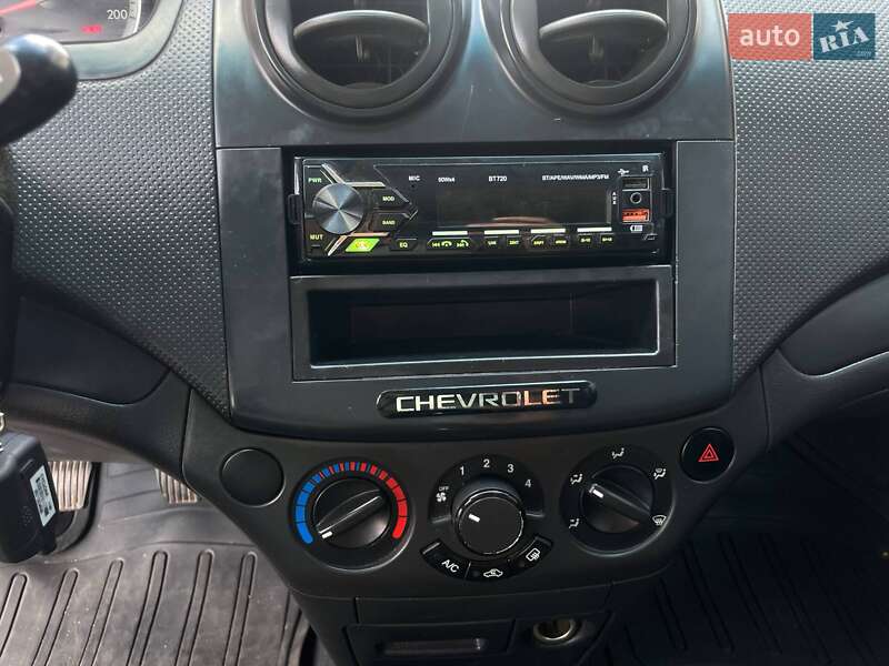 Седан Chevrolet Aveo 2008 в Миколаєві