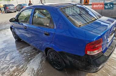 Седан Chevrolet Aveo 2003 в 