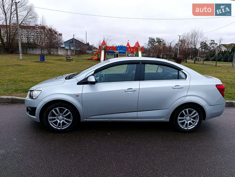 Седан Chevrolet Aveo 2012 в Киеве фото 5 Седан Chevrolet Aveo 2012 в Киеве