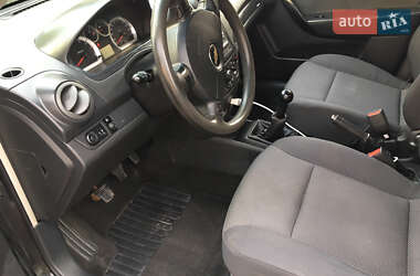 Хэтчбек Chevrolet Aveo 2011 в 