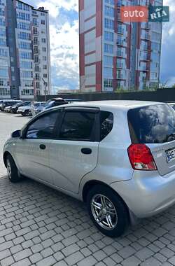 Хэтчбек Chevrolet Aveo 2008 в 
