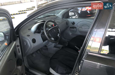 Хетчбек Chevrolet Aveo 2005 в 