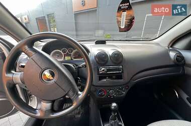 Хэтчбек Chevrolet Aveo 2008 в 
