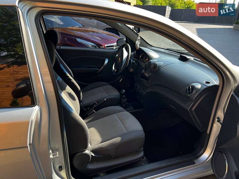 Хэтчбек Chevrolet Aveo 2008 в Киеве