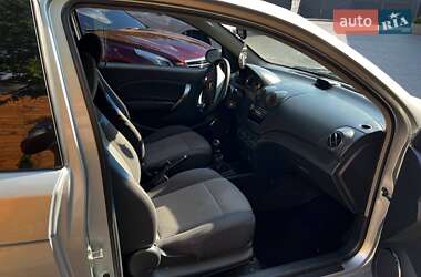 Хэтчбек Chevrolet Aveo 2008 в 