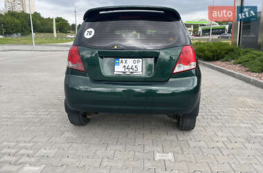 Хэтчбек Chevrolet Aveo 2005 в 
