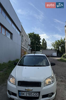 Хэтчбек Chevrolet Aveo 2010 в Харькове