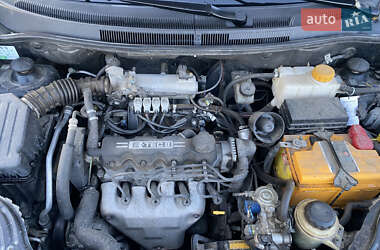 Седан Chevrolet Aveo 2006 в 