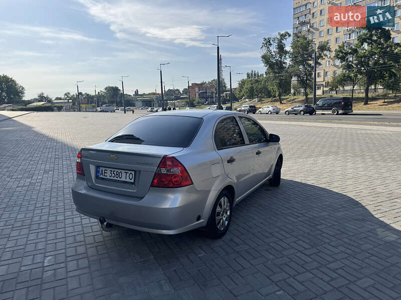 Седан Chevrolet Aveo 2009 в Дніпрі