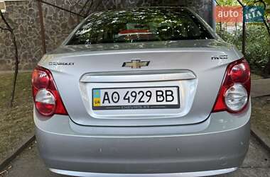 Седан Chevrolet Aveo 2012 в 