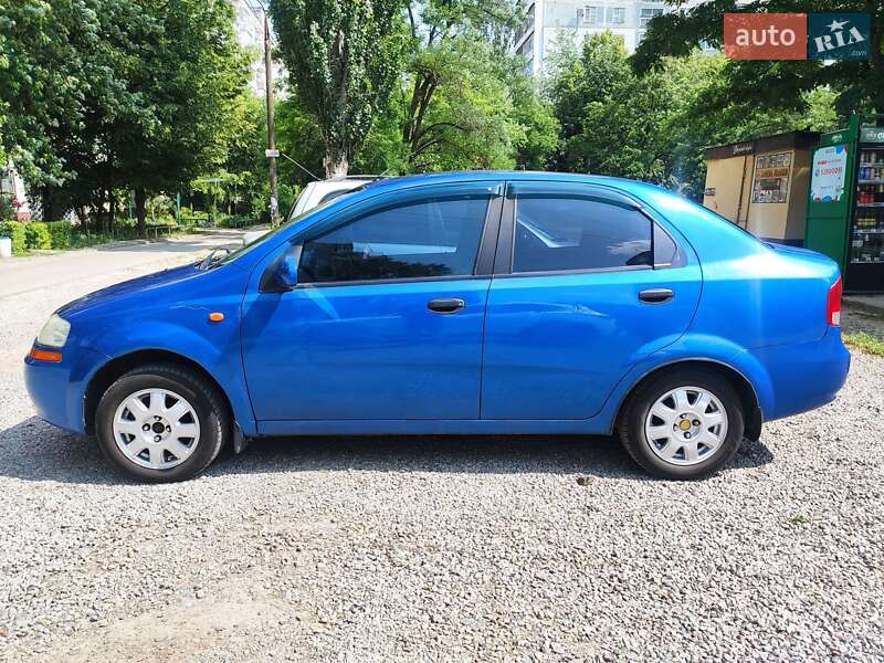 Седан Chevrolet Aveo 2005 в Запоріжжі
