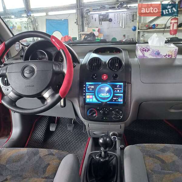 Хэтчбек Chevrolet Aveo 2005 в Киеве