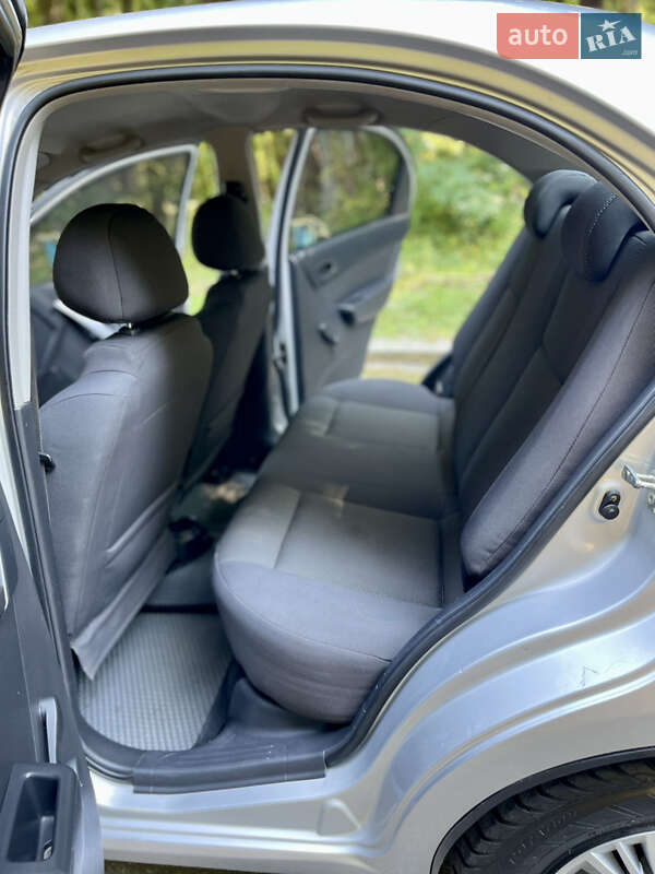 Седан Chevrolet Aveo 2007 в Виннице