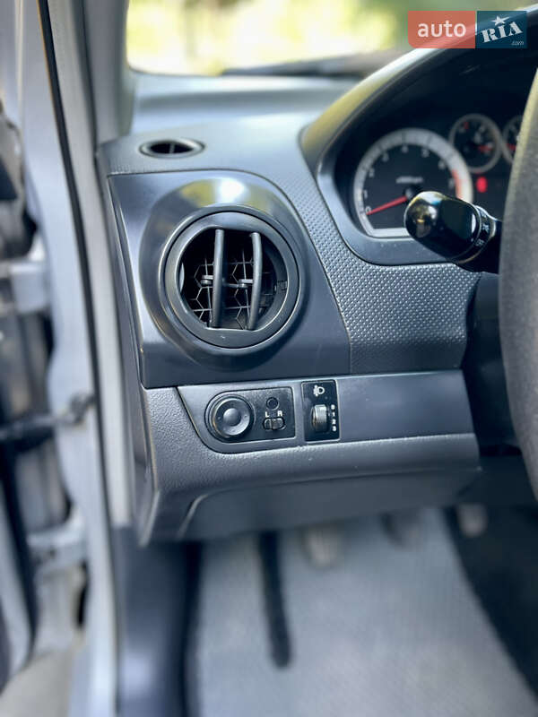 Седан Chevrolet Aveo 2007 в Виннице